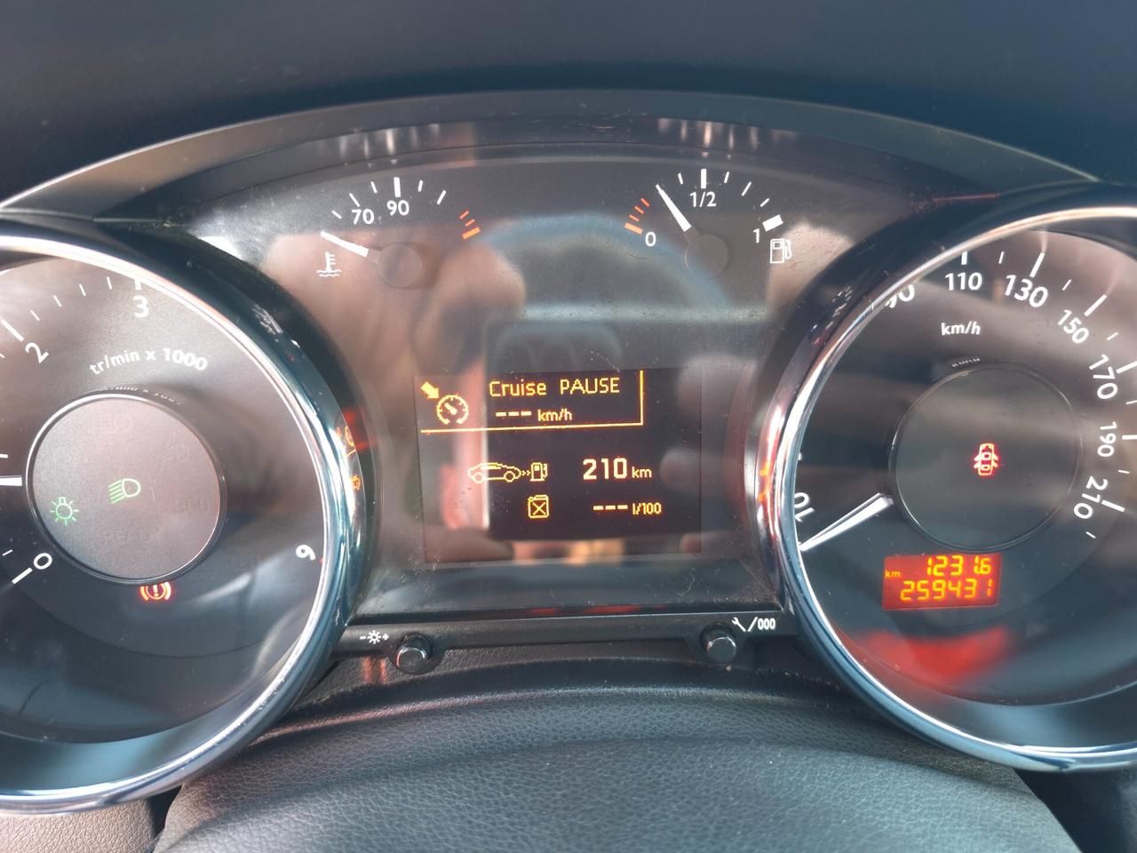 Peugeot 5008 1.6 HDi 112CV Active