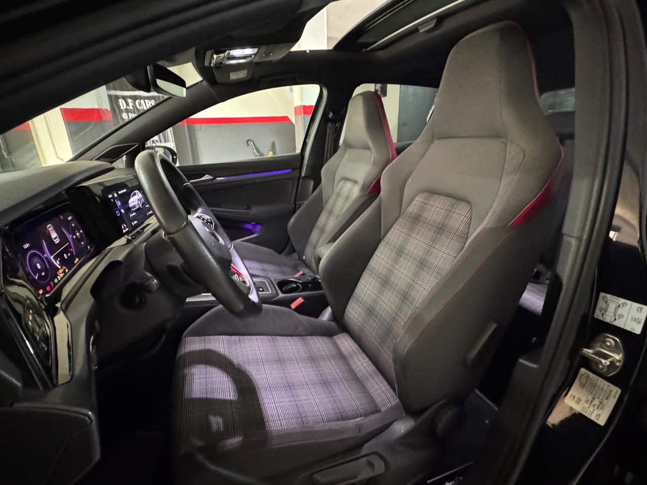 Volkswagen Golf GTI 2.0 TSI DSG