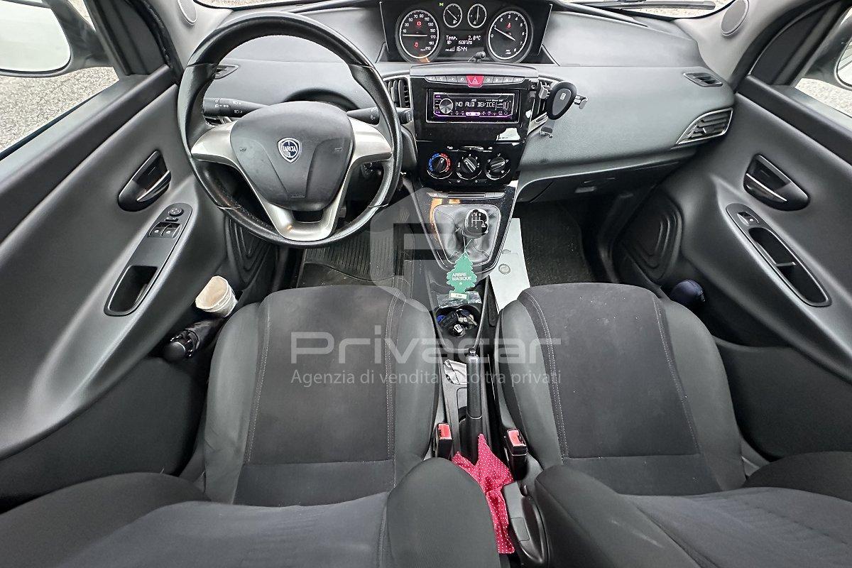 LANCIA Ypsilon 0.9 TwinAir 85 CV 5 porte Metano Ecochic Silver