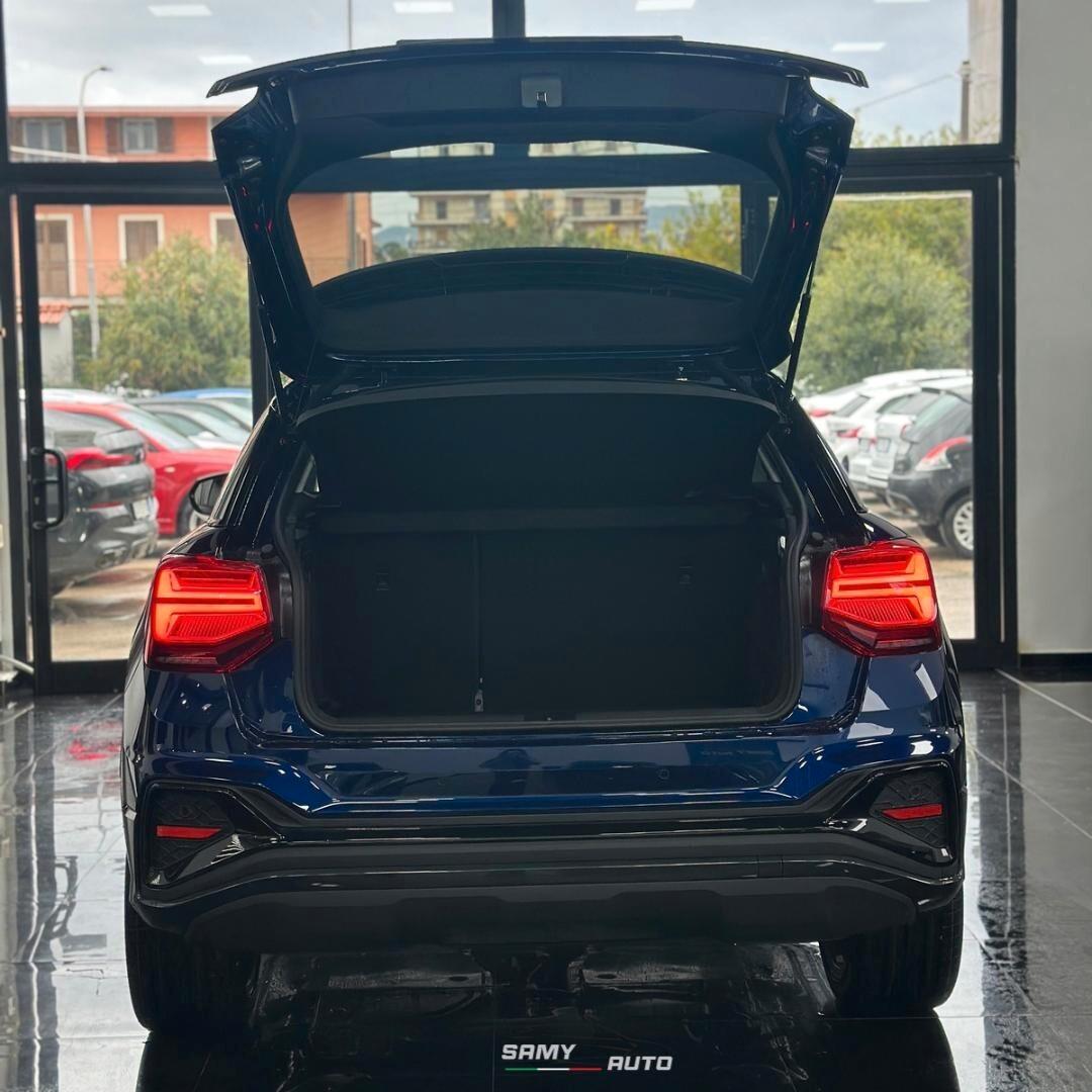 Audi Q2 30 TDI Identity Black