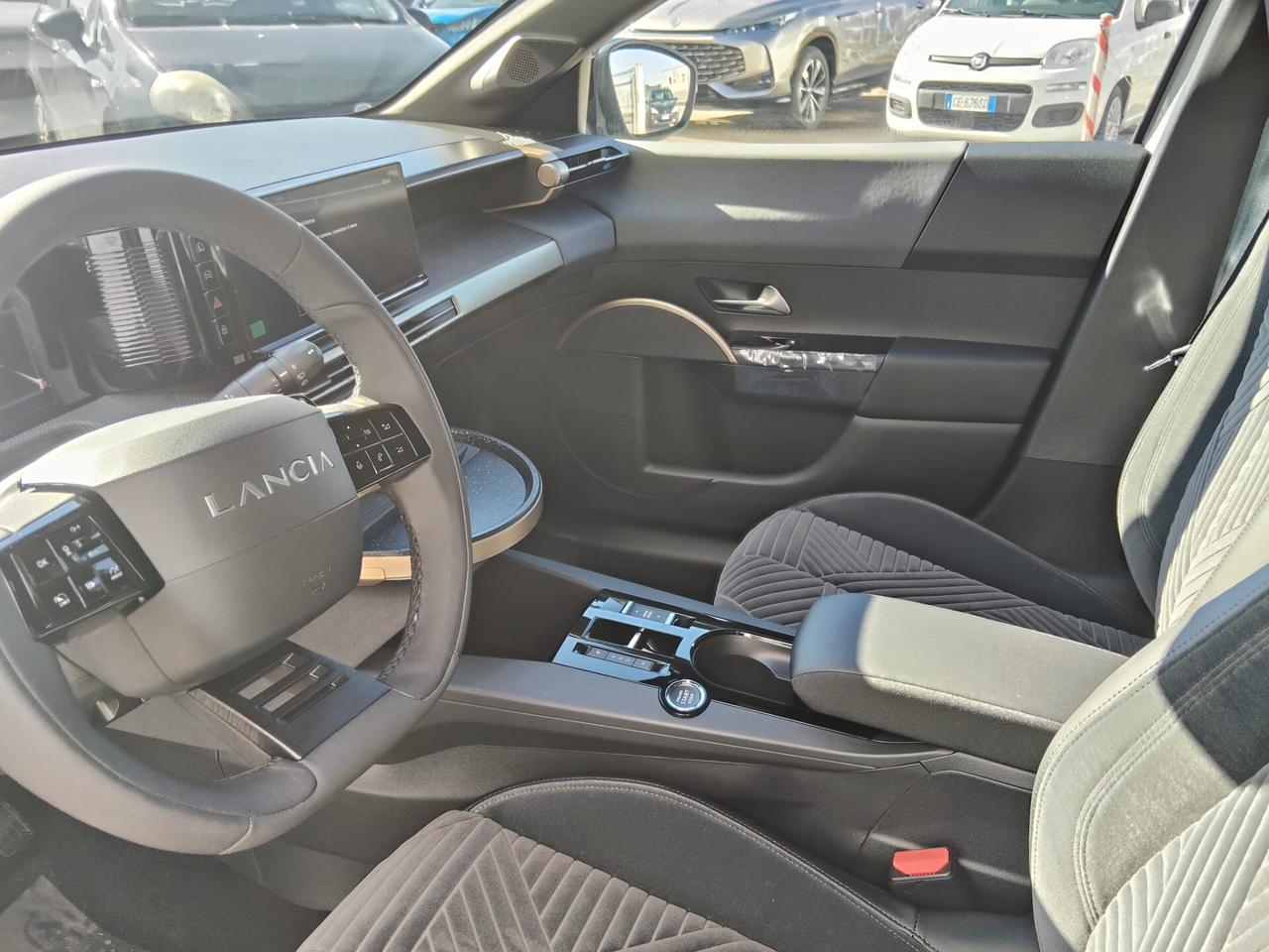 Lancia Ypsilon New Hybrid 1.2 110cv