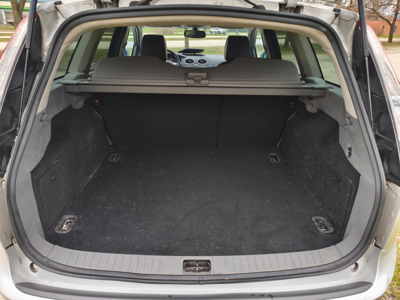 Ford Focus GPL della casa