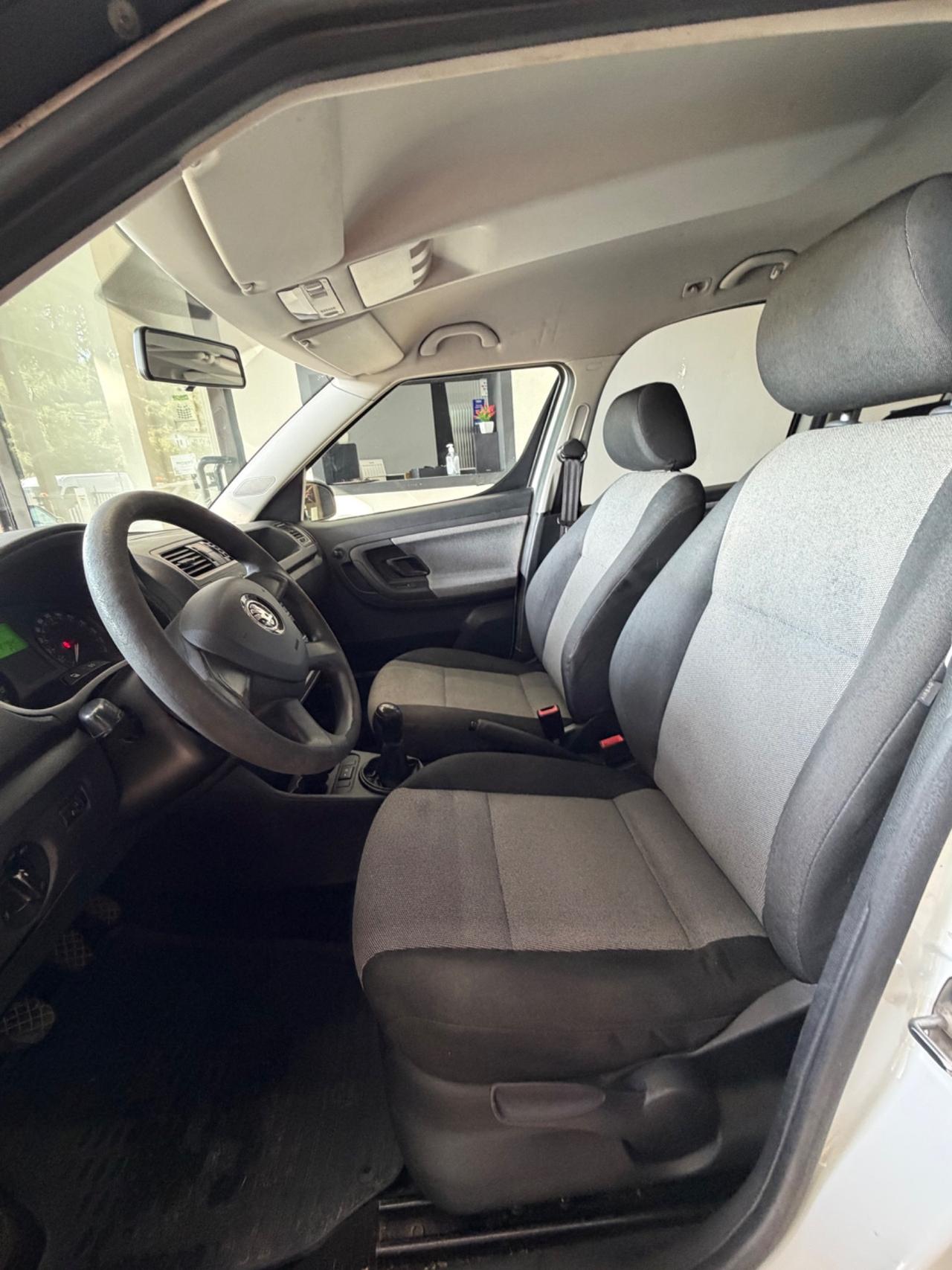 Skoda Roomster 1.6 TDI CR 90CV Noire