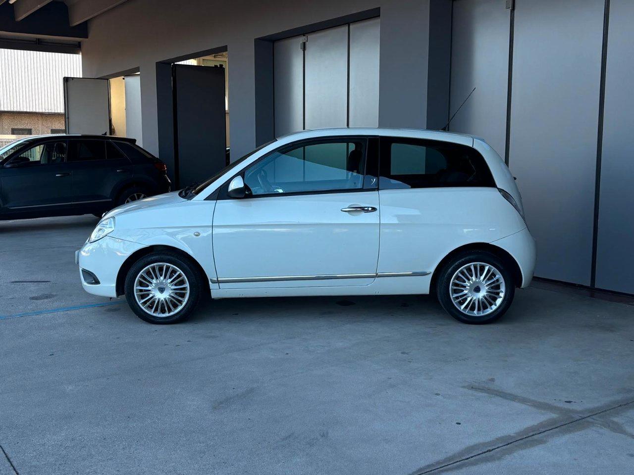 Lancia Ypsilon 3 Porte Ypsilon 1.2 8v Platinum 69cv