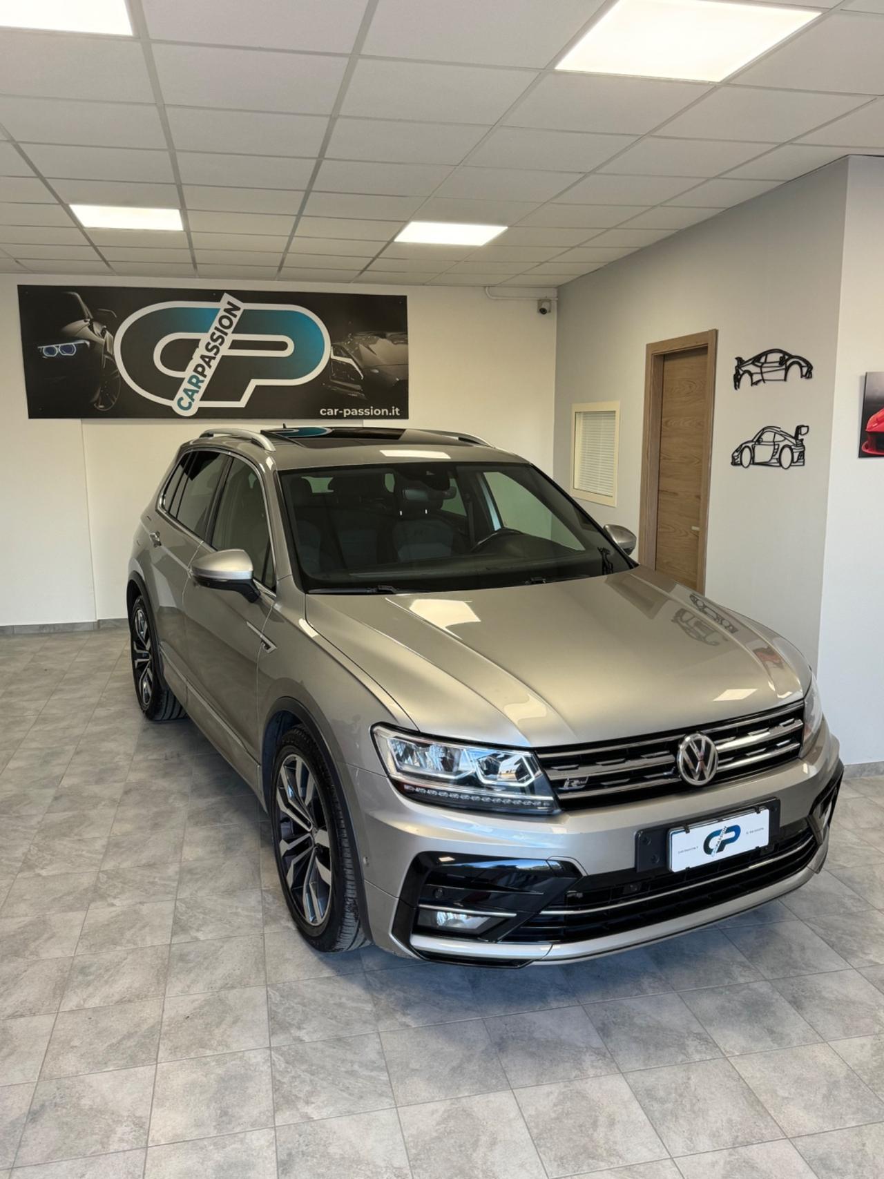 Volkswagen Tiguan R line 2.0 TDI SCR DSG BlueMotion Technology Tetto panoramico