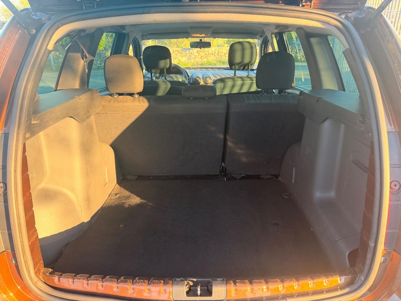 Dacia Duster 1.6 110CV 4x2 GPL Lauréate-2012
