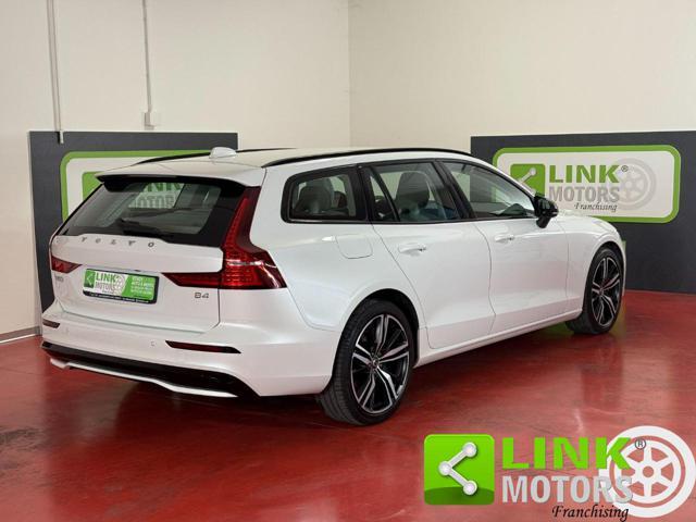 VOLVO V60 B4 (d) aut Ultimate Dark 19" IVA ESP. GARANZIA 24