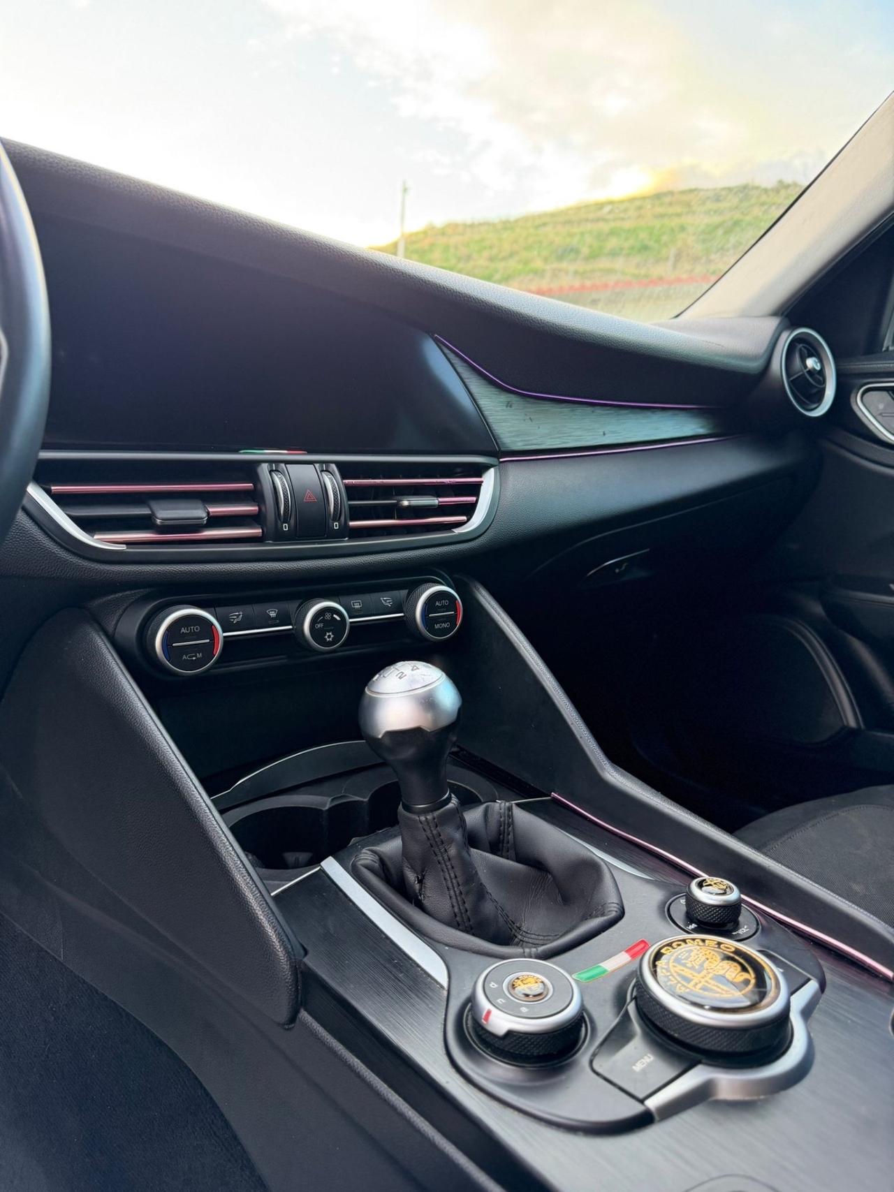 Alfa Romeo Giulia 2.2 Turbodiesel 150 CV Business Launch Edition