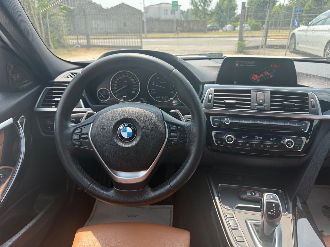 Bmw 320 320d Touring Sport Navi+Led+Pelle