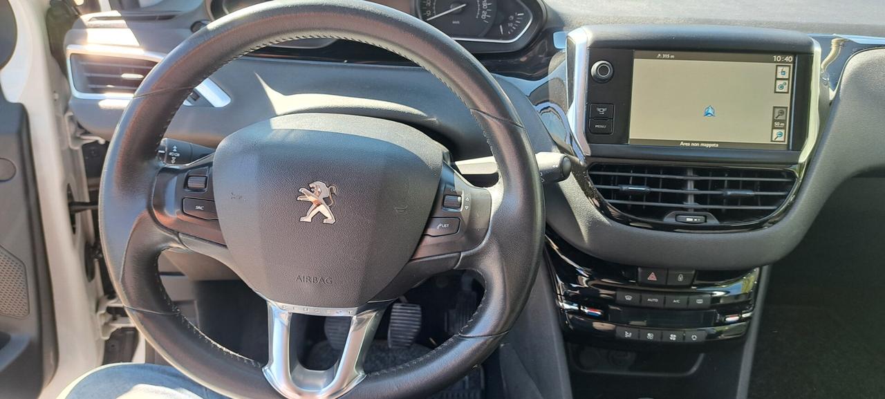 Peugeot 208 1.4 HDi 68 CV 5 porte Allure