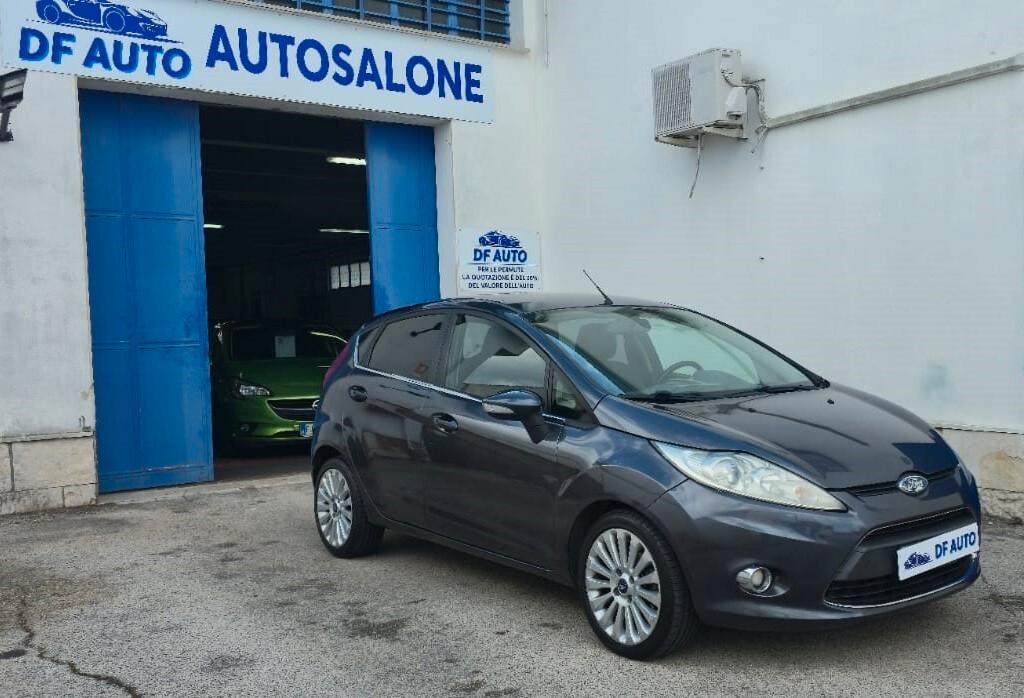 Ford Fiesta 1.4 TDCi 68CV 5 porte Titanium