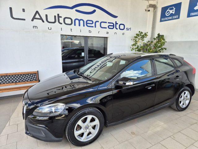 VOLVO V40 Cross Country D2 Business
