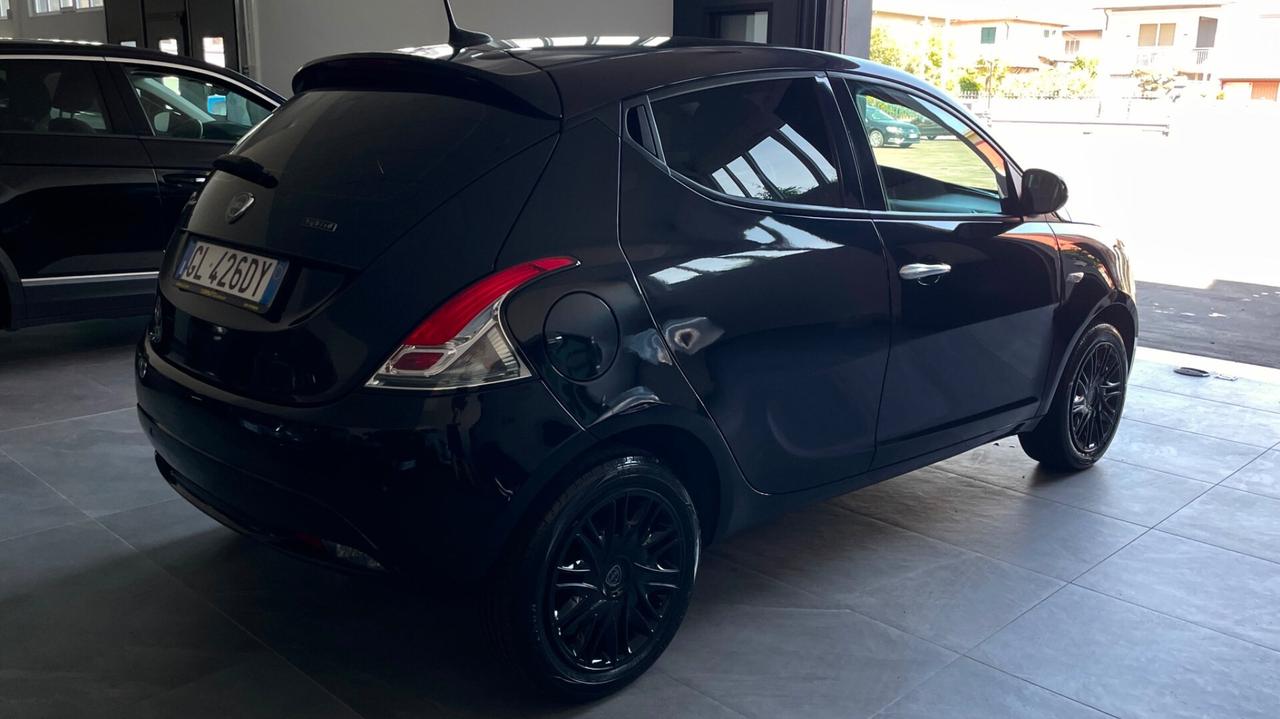 LANCIA 1.0 FIREFLY HYBRID 5P 69CV - NEOPATENTATI