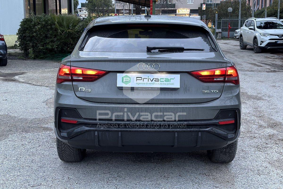 AUDI Q3 35 TDI Business Advanced