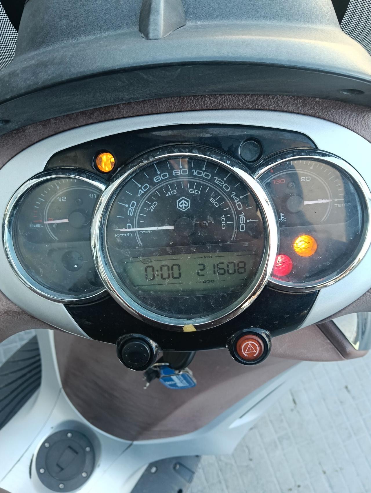 Piaggio Beverly 350 ABS ASR anno: 2020