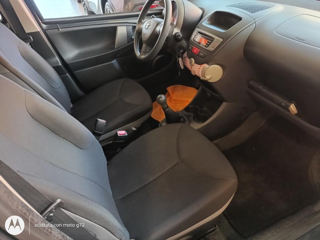 TOYOTA Aygo 2ª serie - Aygo 1.0 VVT-i 69 CV 5 porte x-cool