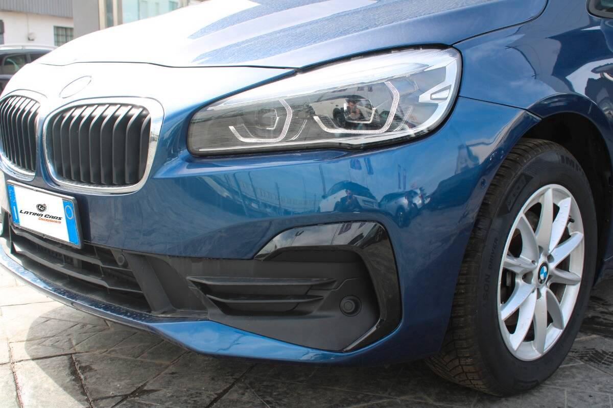 BMW Serie 2 216d Business 7 posti con Navigatore