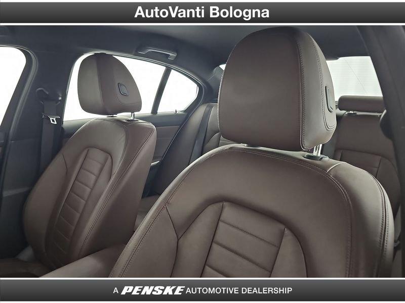 BMW Serie 3 330e Luxury