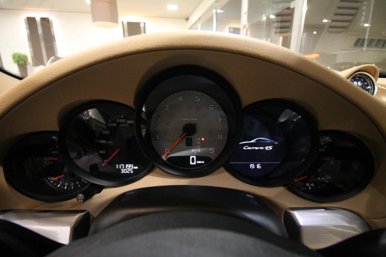 PORSCHE 911 CARRERA 4S