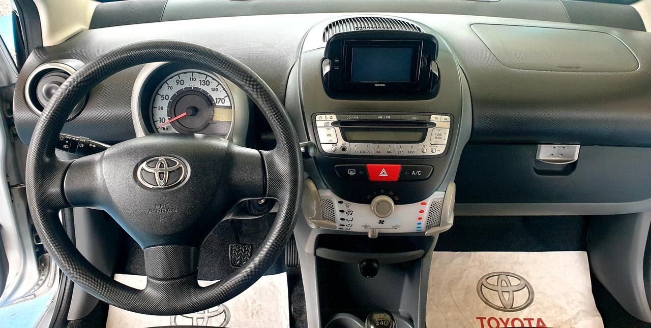 TOYOTA AYGO 1.0 BENZINA 4.450 CON VOLTURA E/5