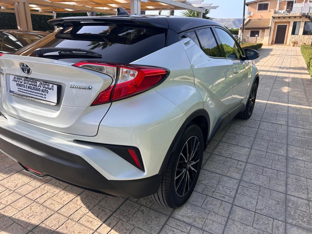 Toyota C-HR 1.8 Hybrid E-CVT Trend