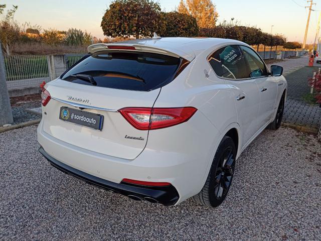 MASERATI Levante V6 Diesel 250 CV AWD Gransport