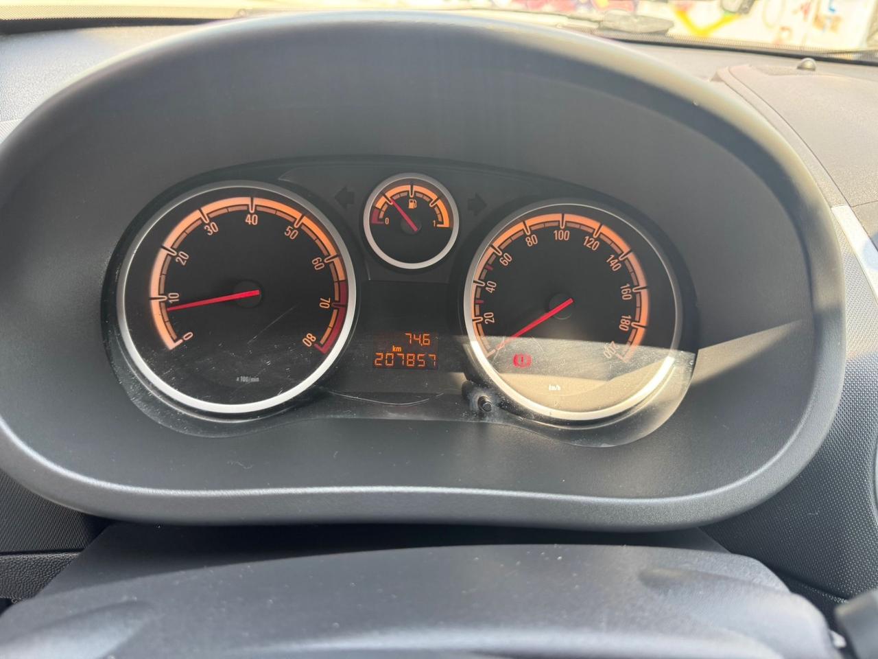 Opel Corsa 1.2 GPL motore revisionato