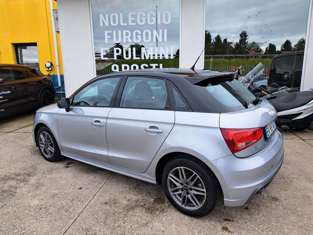 Audi A1 SPB 1.6 TDI S tronic line -DOPPI CERCHI