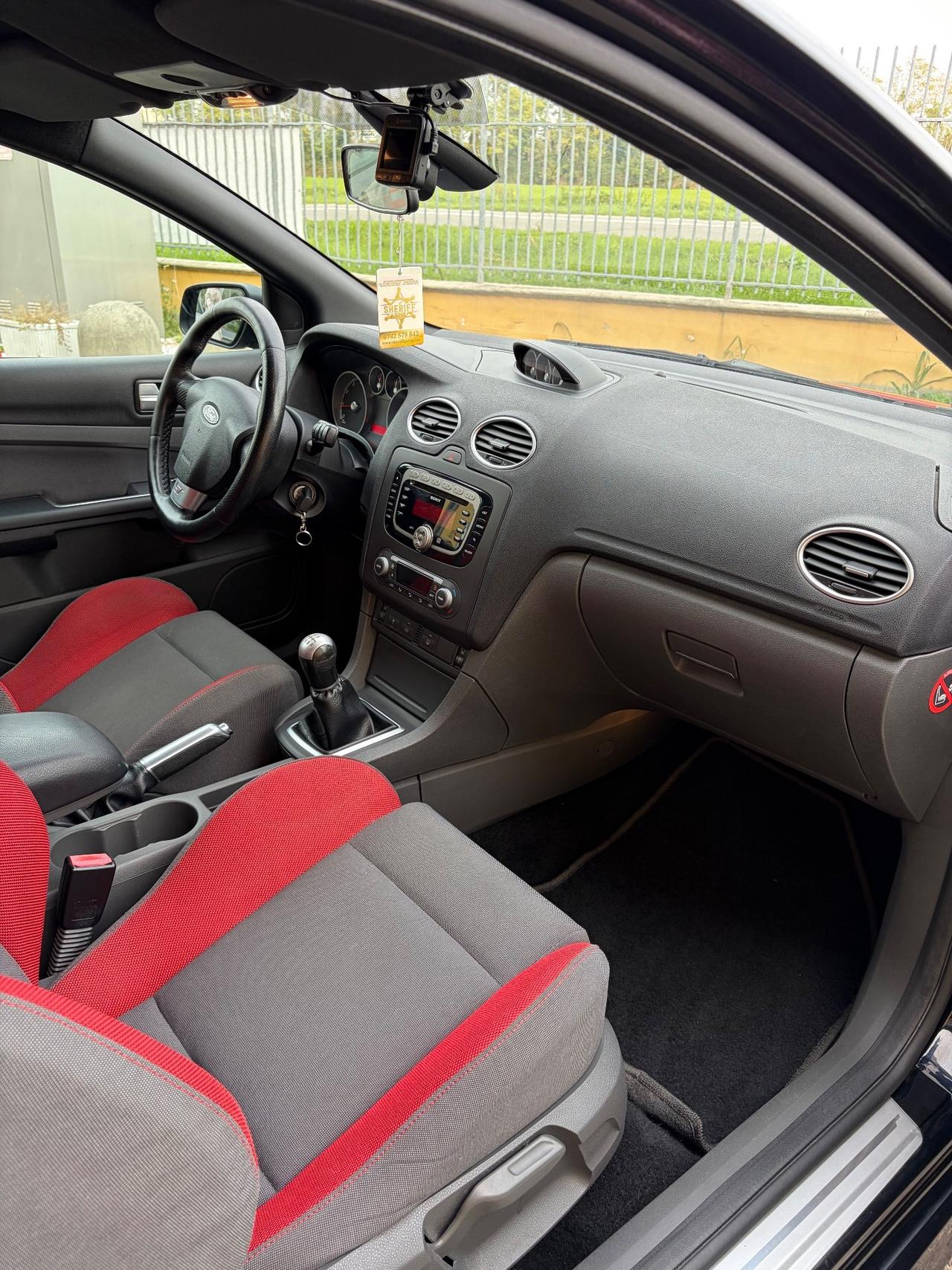 Ford Focus CC 2.5T (225CV) 20V Coupè ST