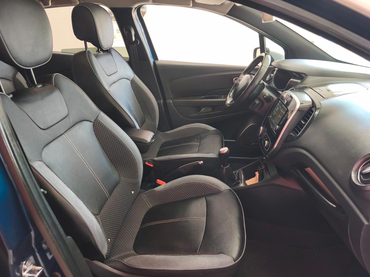 Renault Captur dCi 8V 90 CV EDC Sport Edition