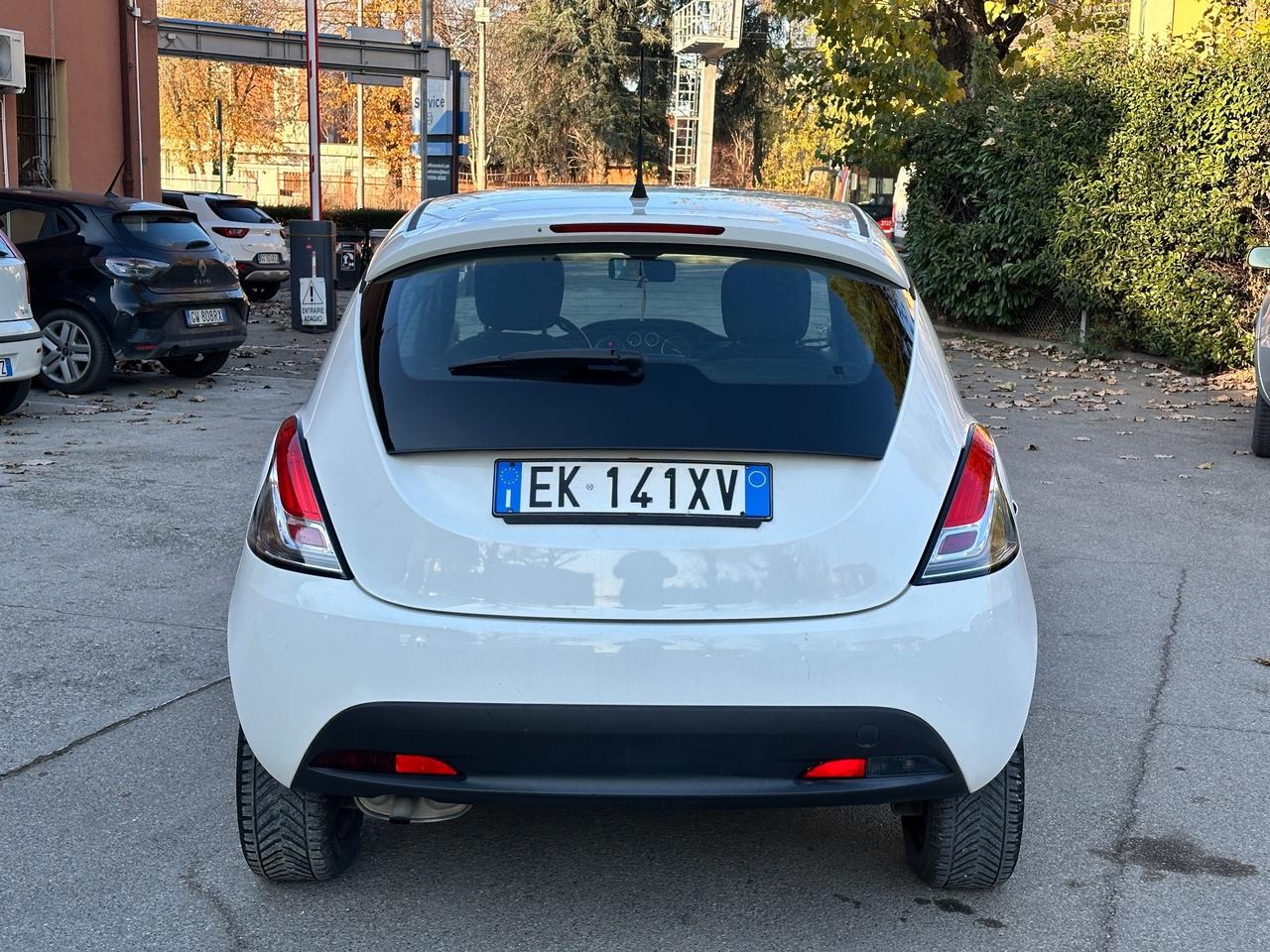 Lancia Ypsilon 1.2 69 CV 5 porte S&S Platinum
