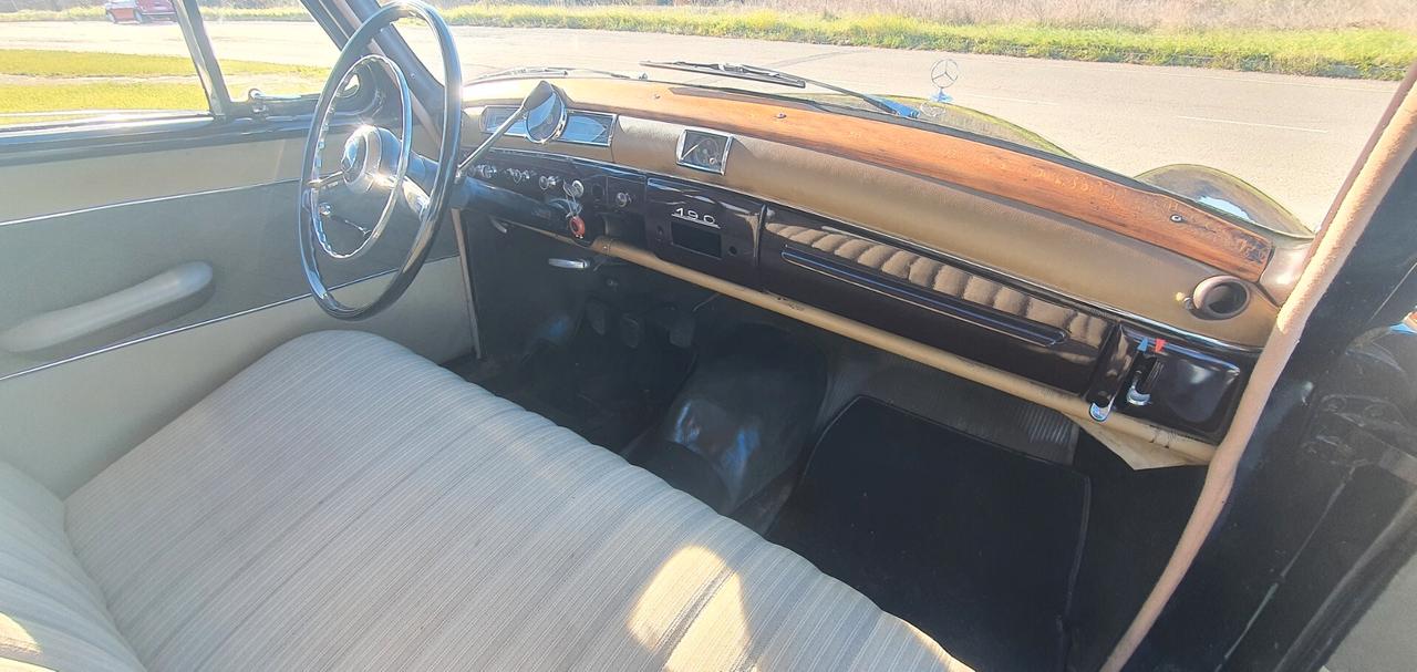 Mercedes 190 PONTON