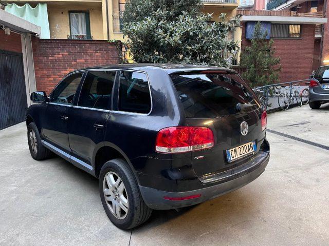 VOLKSWAGEN Touareg 3.2 V6 tiptronic