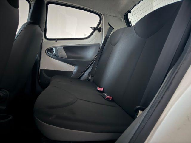 TOYOTA Aygo 1.0 12V VVT-i 5 porte Deep Ocean Connect
