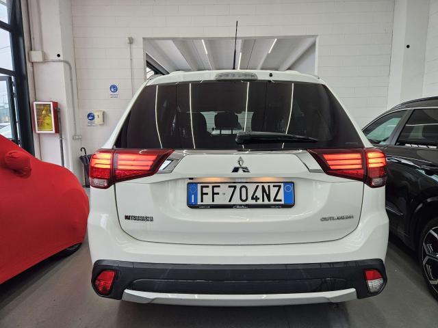 Mitsubishi Outlander Outlander III 2016 2.2 Instyle Plus Navi awd 7P