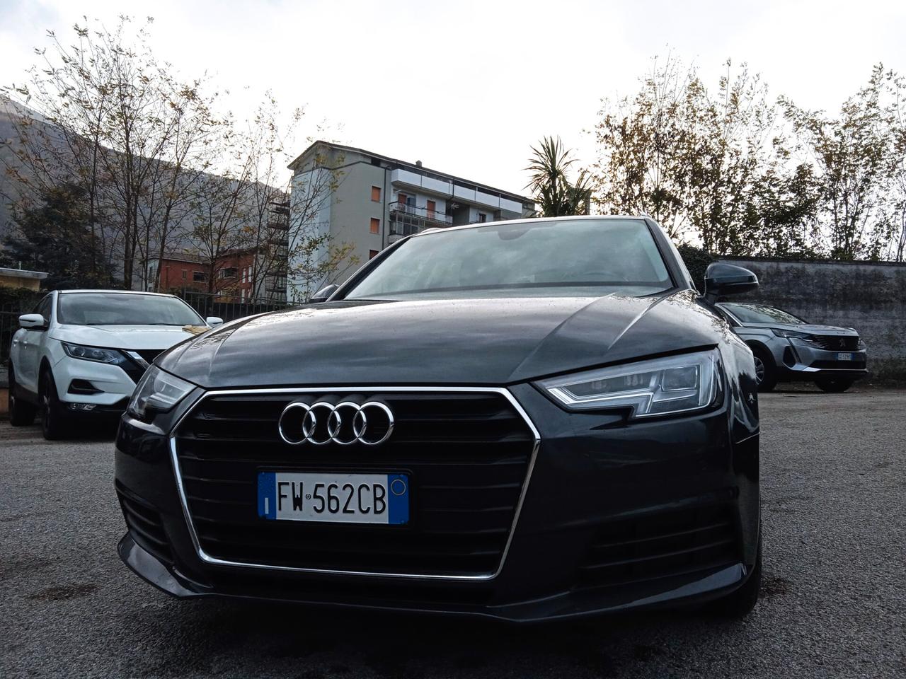 Audi A4 Avant 30 TDI S tronic Design