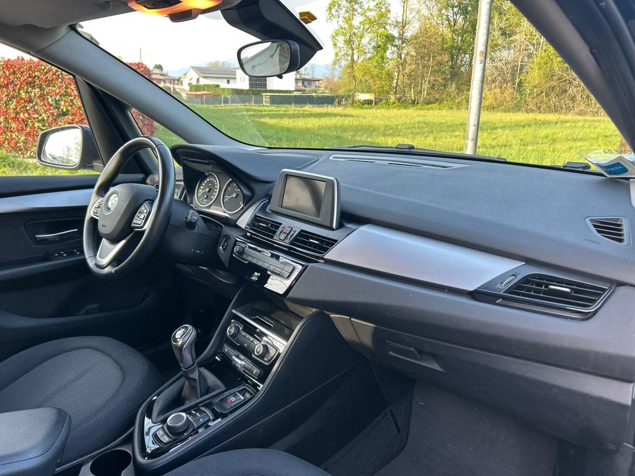 BMW 216d Active Tourer Navi Sensori Cruise Euro6 OK Neopatentati