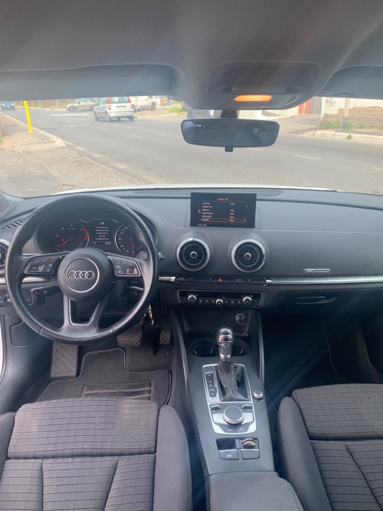 Audi A3 1.6 TDI 116 CV S tronic Sport