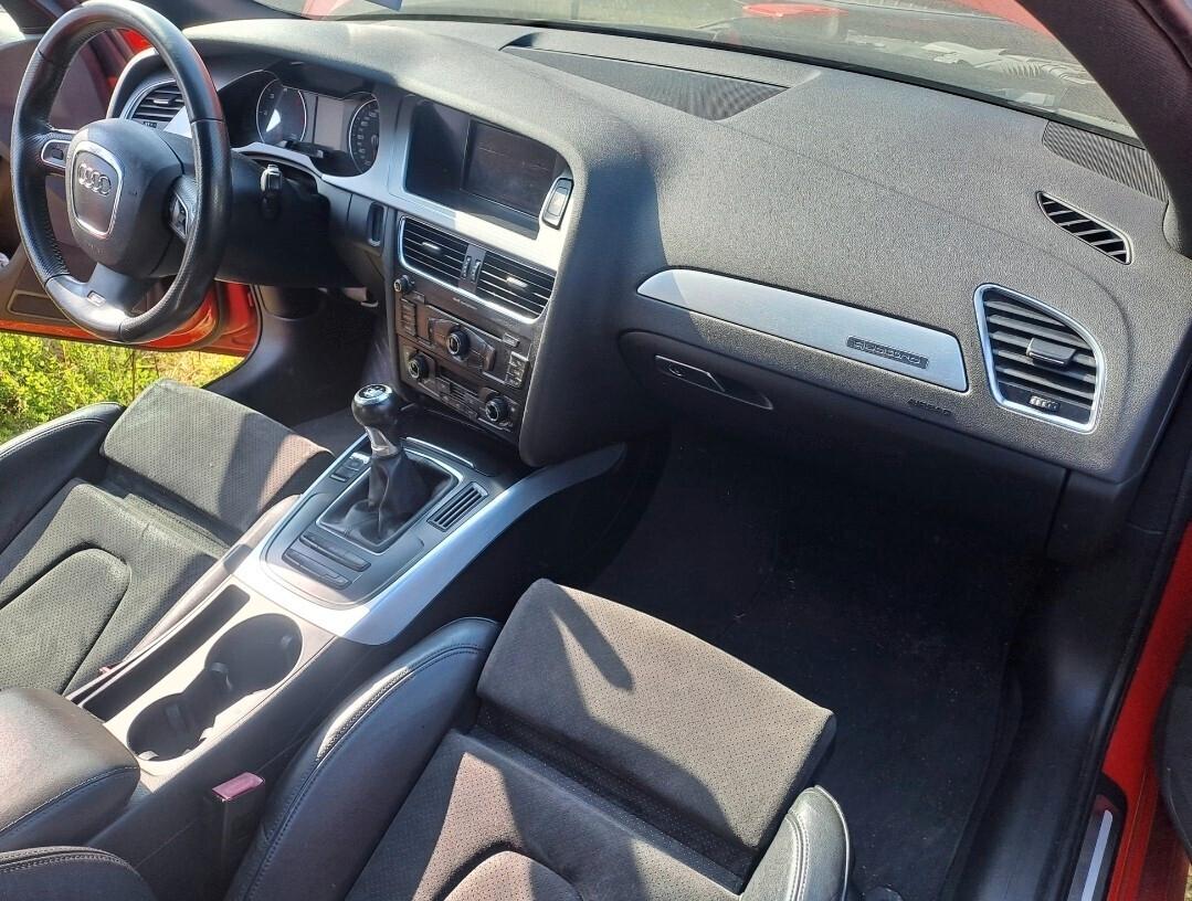 Audi A4 Avant 3.0tdi quattro S-Line