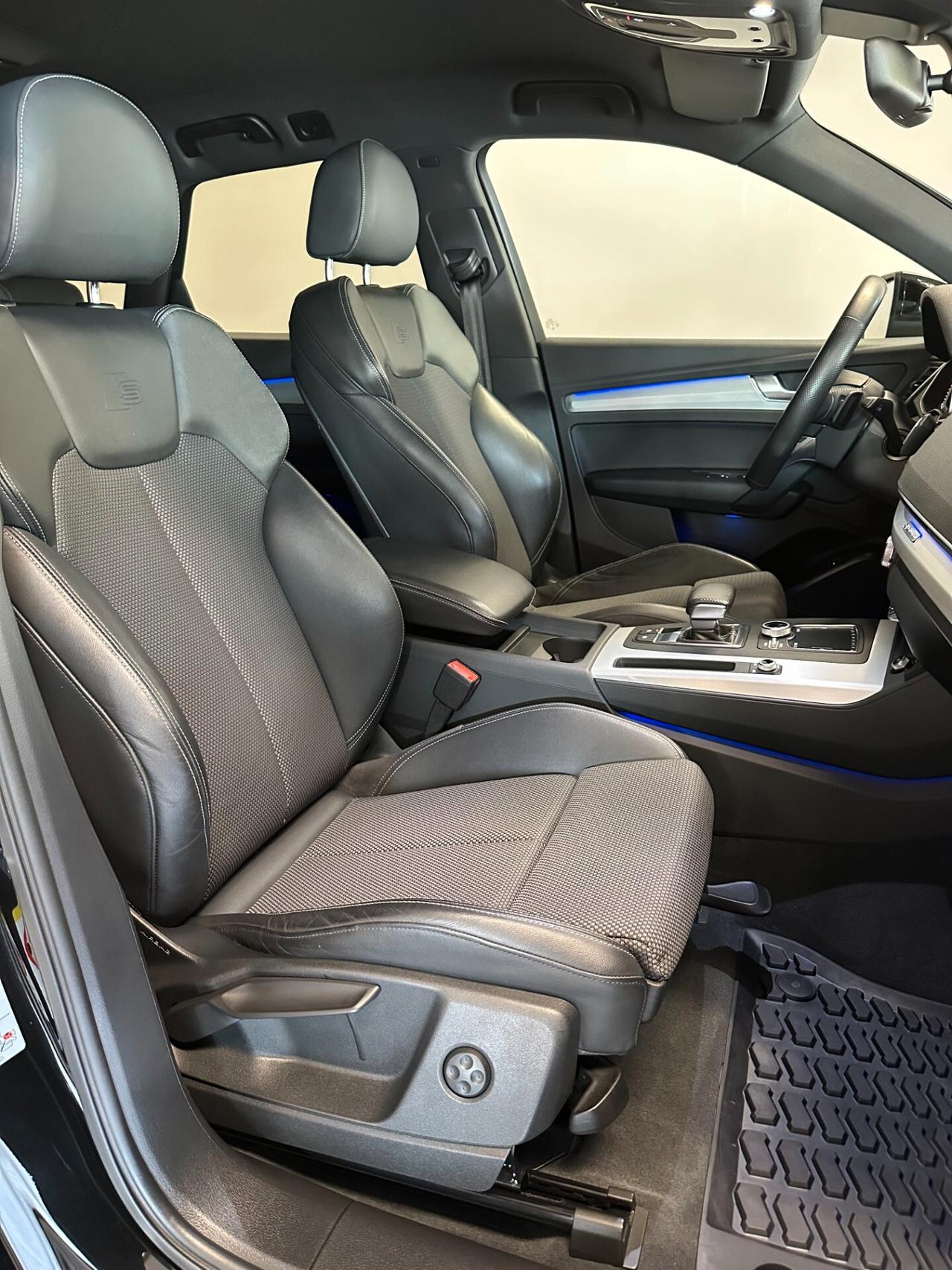 Audi Q5 40 2.0 tdi mhev S line Plus Quattro 204cv Black Edition