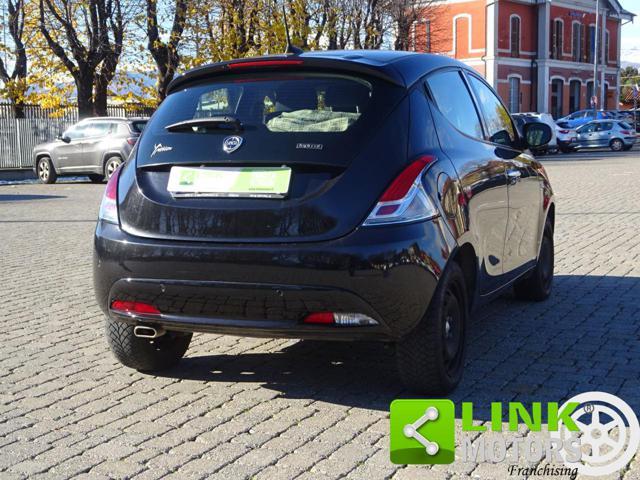 LANCIA Ypsilon 1.0 FireFly 5 porte S&S Hybrid Gold NEOPATENTATI