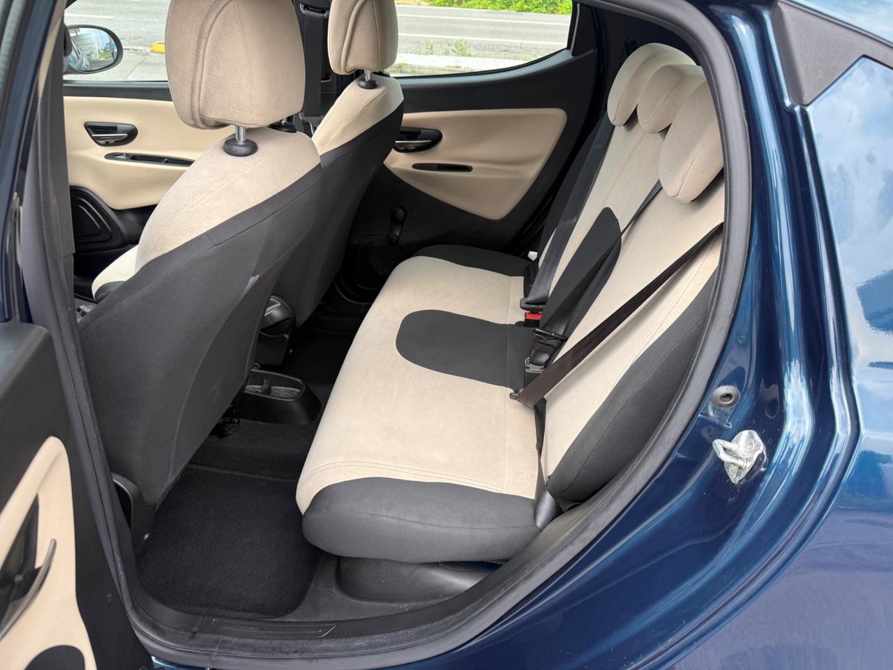 Lancia Ypsilon 1.3 MJT 16V 95 CV 5 porte S&S 30th Anniversary