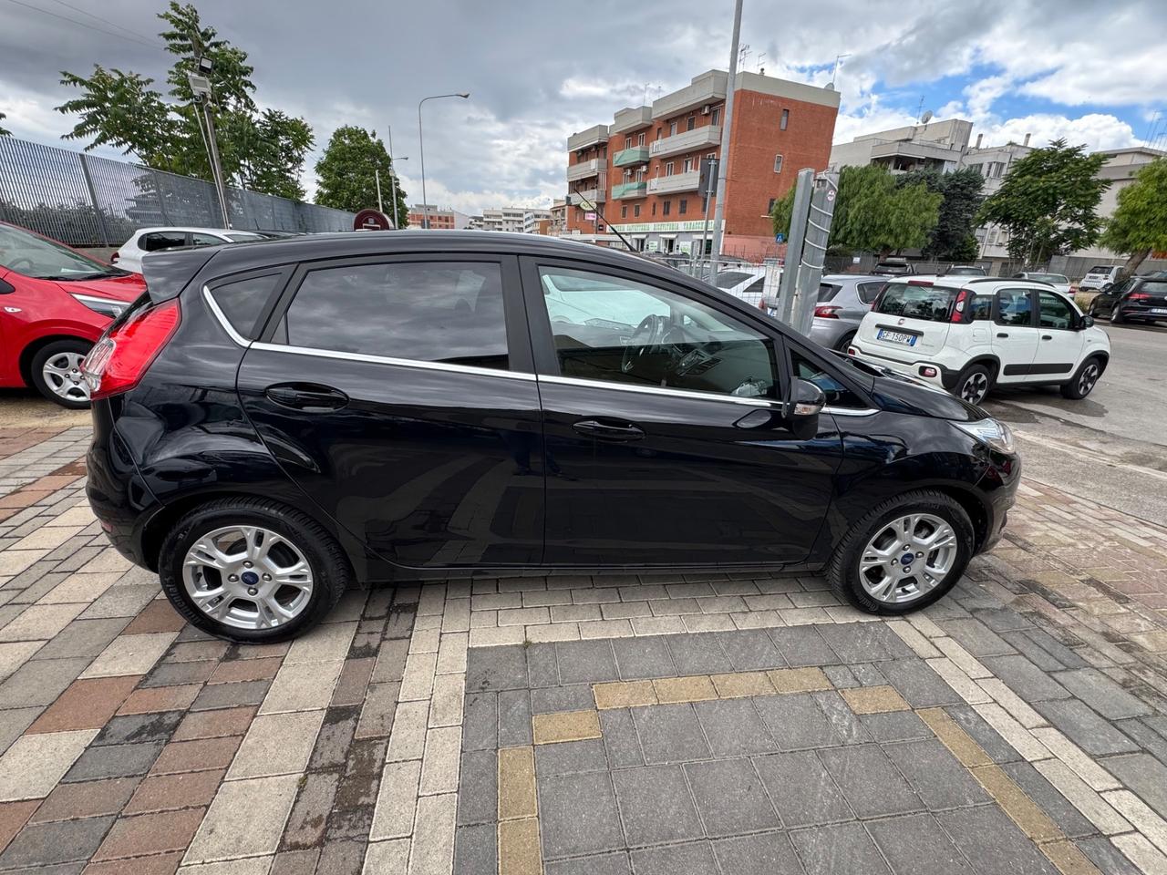 Ford Fiesta 1.5 TDCi 75CV 5 porte Titanium Prezzo Promo Finanziamento in Sede