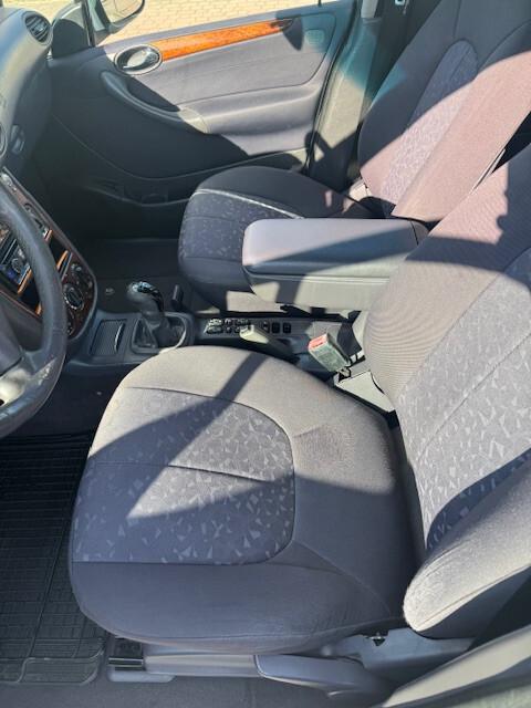 Mercedes-benz A 160 elegance-OK NEOPATENTATI