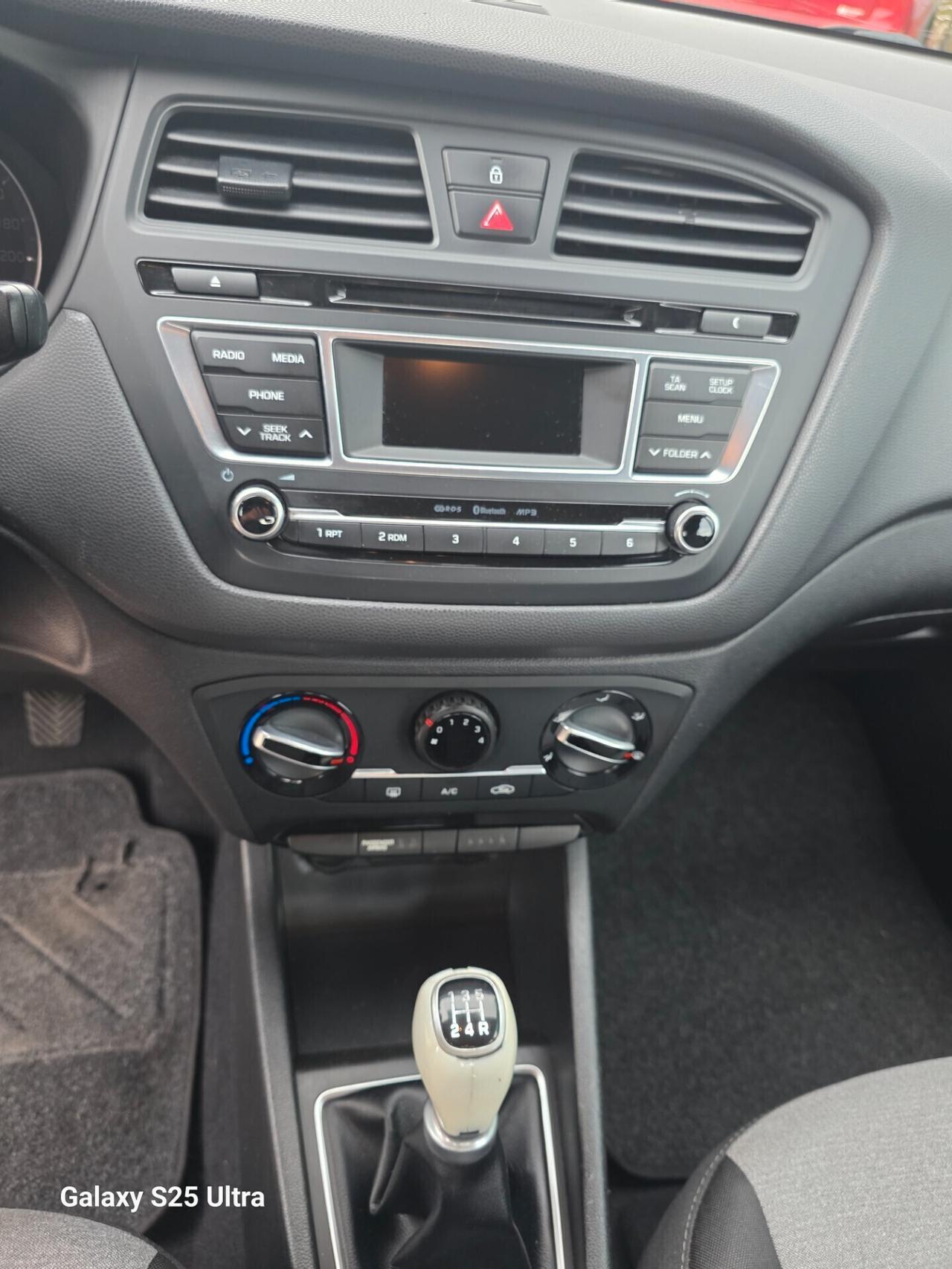 hyundai i20 1.2 valutiamo usato