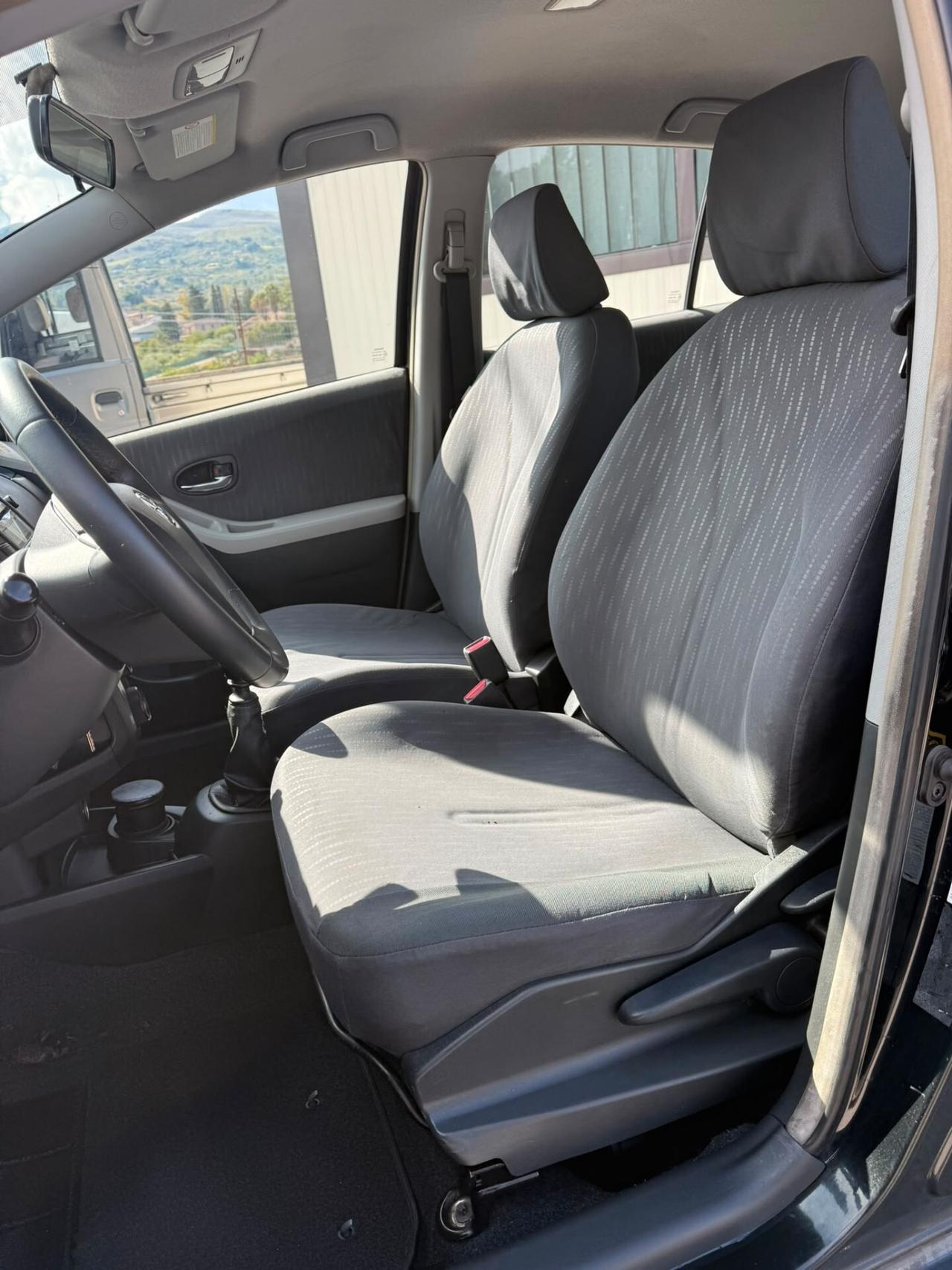 Toyota Yaris 1.4 D-4D DPF 5 porte Sol