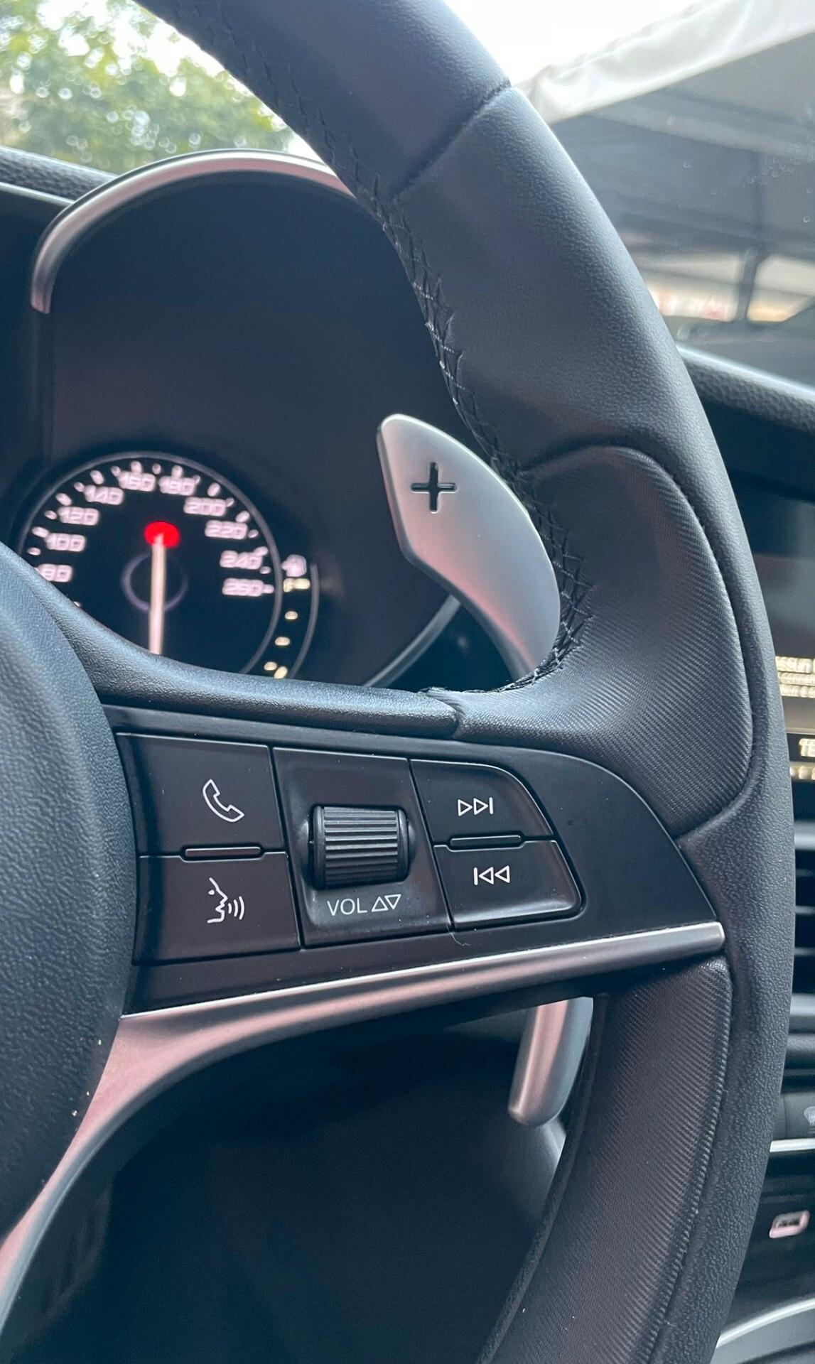 Alfa Romeo Giulia 2.2 Turbodiesel 180 CV Business Sport