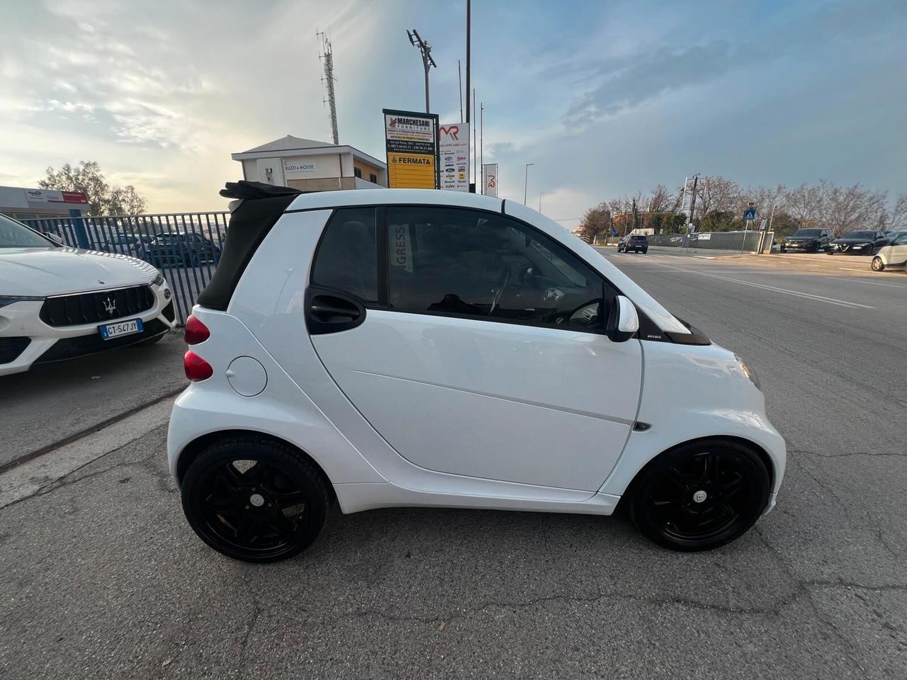 Smart ForTwo 1000 75 kW cabrio BRABUS