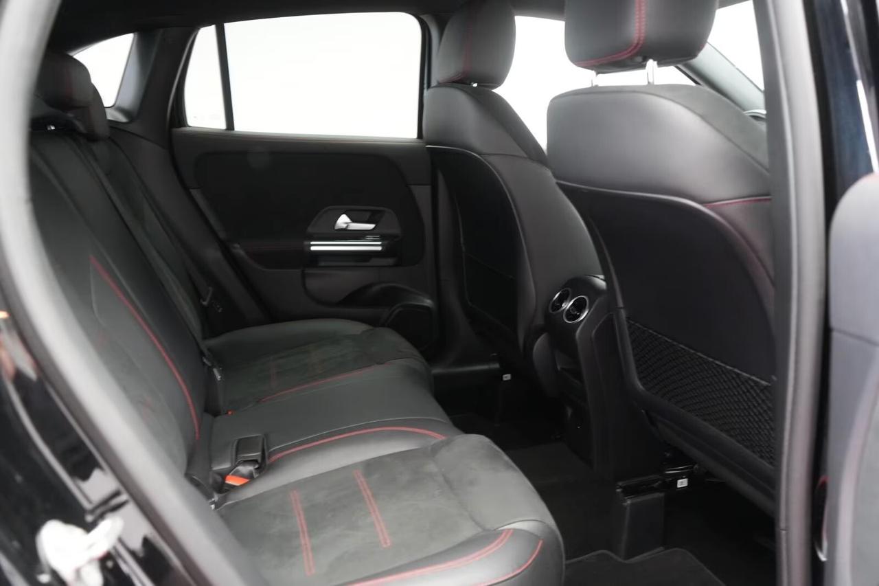 Mercedes-benz GLA 200 Automatic AMG - KAMERA - LED - NAVI