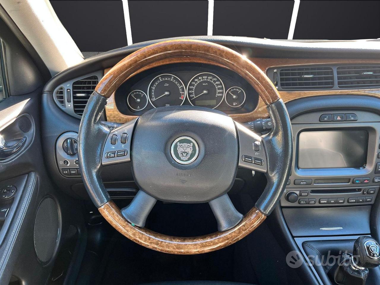 Jaguar X-Type 2.2d 155 cv EXECUTIVE-PELLE/NAVI